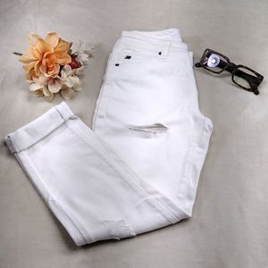 KANCAN Los Angeles woman's white jeans